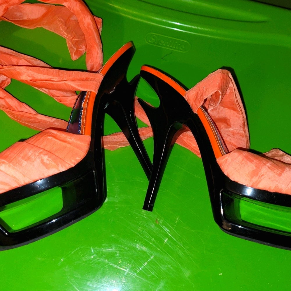 Luichiny tie up stilettos